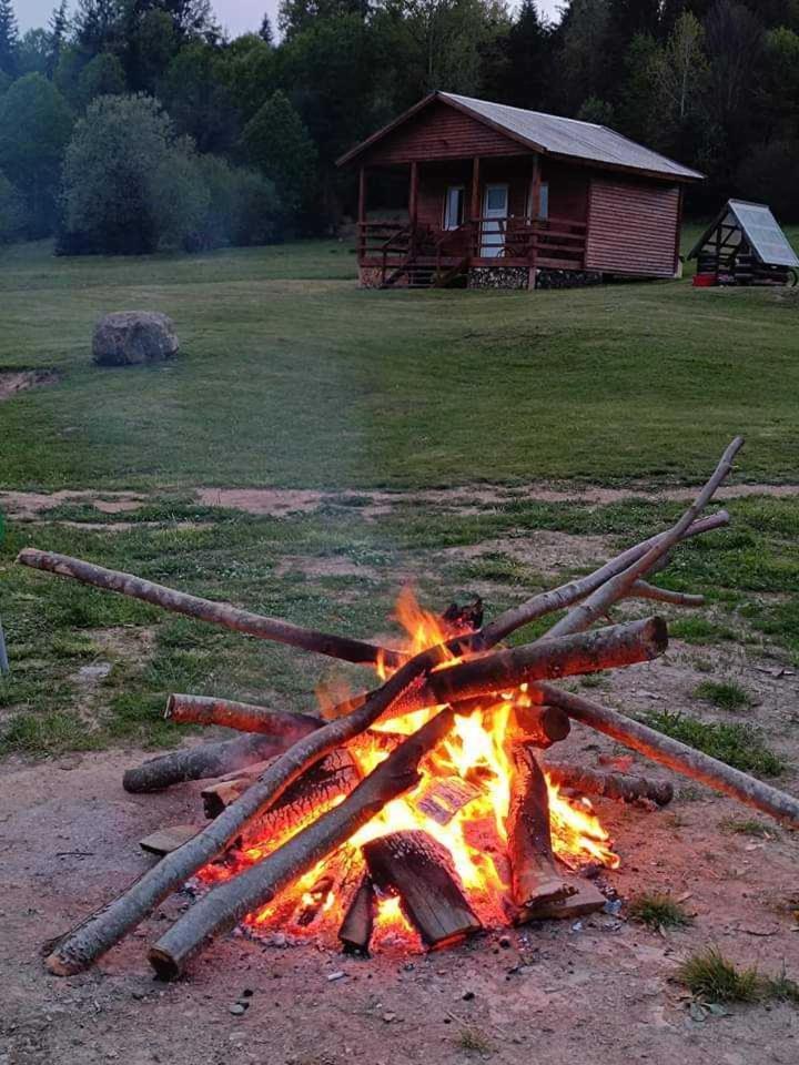 Cabane Areama Neagra Izvoru Mureşului Εξωτερικό φωτογραφία